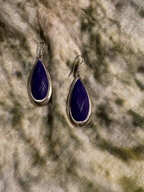 Silver Teardrop Earrings with Deep Diamond shape faceted Purple Stone